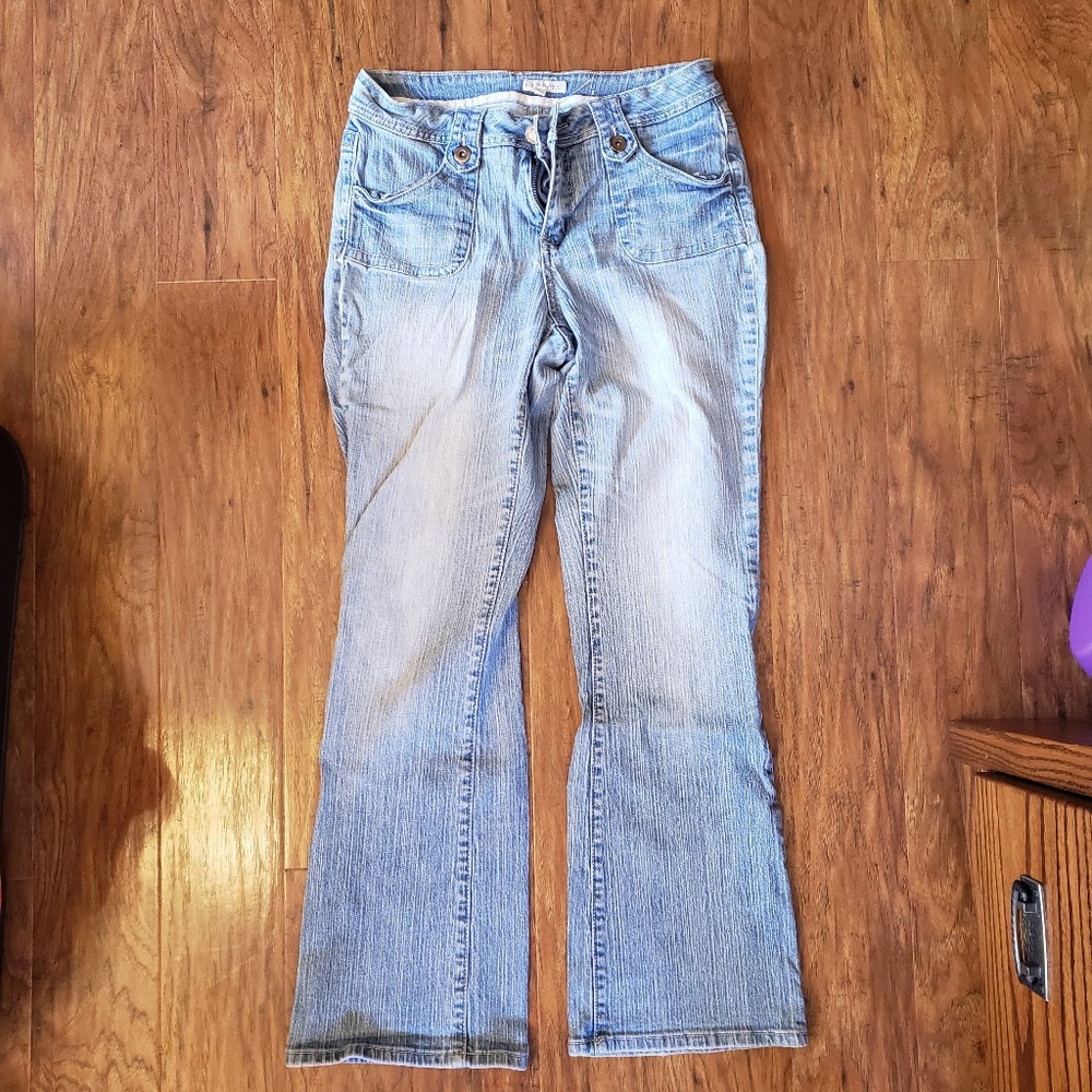 Fashion Bug (10) light blue jeans.